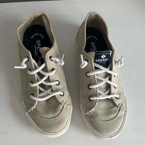 Girls tan sperry sneakers. size 5.